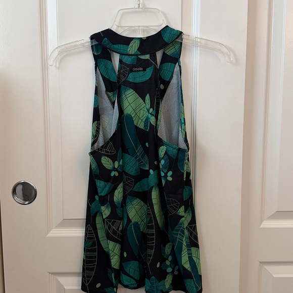 Oiselle Aviary Tank - 6 - green leaf print - Picture 3 of 3